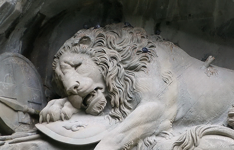 世界上最傷感、最感人的石雕—盧森之獅【原創(chuàng)】 - 晚霞映天 - 晚霞映天的博客